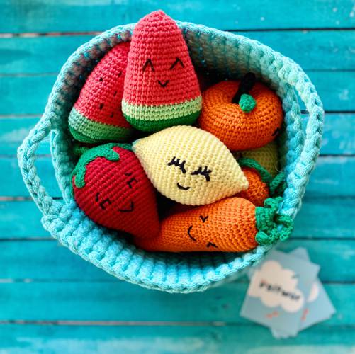 Zabawka robiona na szydełku