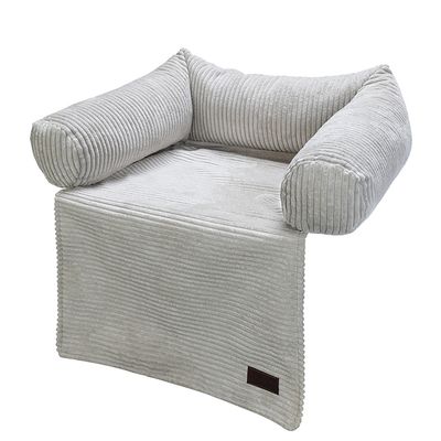 Designed by Lotte poduszka na kanapę prążkowana, jasnoszara