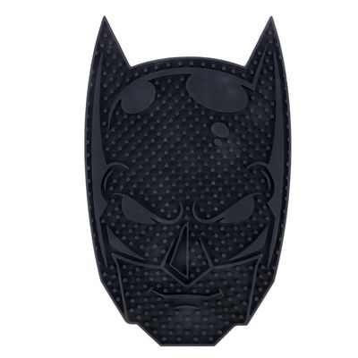 DC Batman mata do lizania