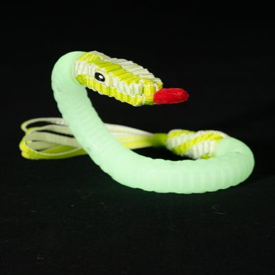 Nomad Tales Bloom wąż Glow-in-the-Dark